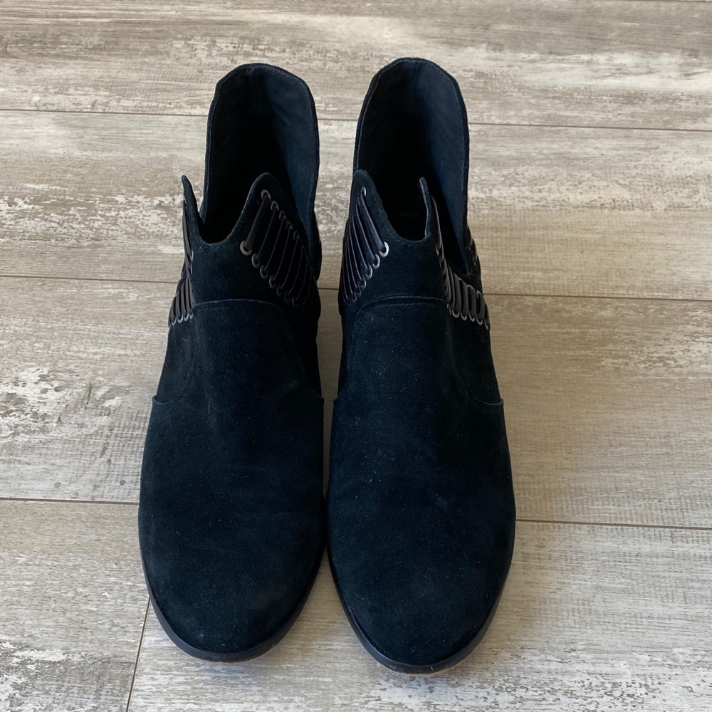 Vince Camuto Black Ankle Booties Size 8 Suede